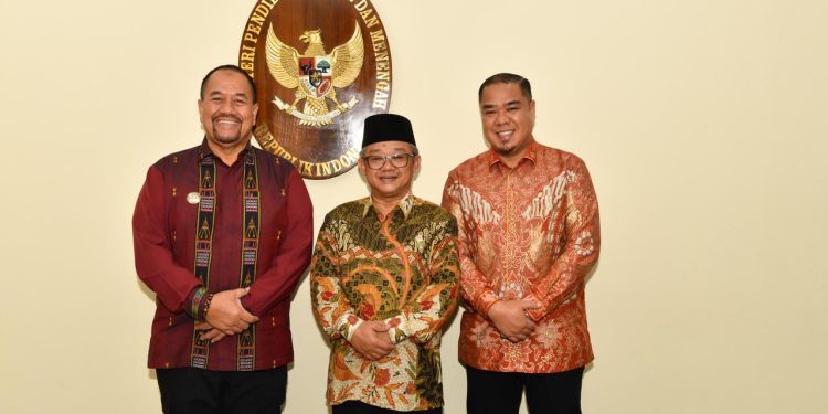 Bupati Batubara Lakukan Kunjungan ke Kemendikdasmen RI