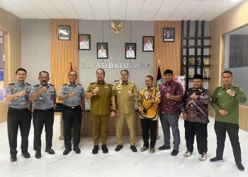 Kalapas Labuhan Ruku dan Rektor UMMAS Temui Bupati Batubara