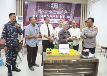 Kapolres Tanjungbalai Beri Surprise HUT ke 80 Kejaksaan 