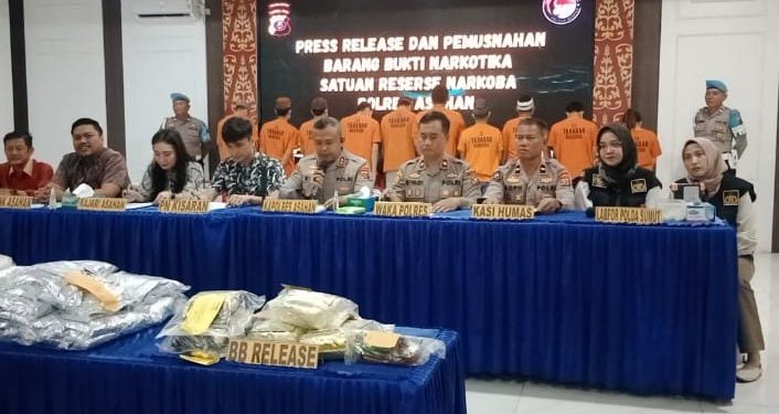 Pers rilis penangkapan kurir sabu 3 kg.