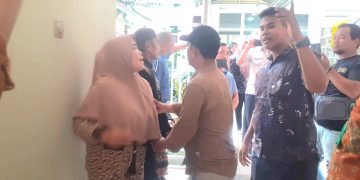 Dilarang Masuk Ruang Sidang Kasus Pembunuhan Anaknya, Keluarga Korban Protes