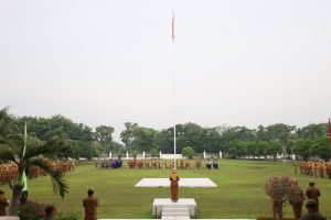 Sekdako Tanjungbalai memimpin apel. 