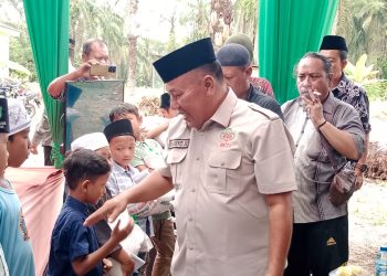 Kelompok Tani Eks Lahan Pabrik Benang Beri Santunan ke Anak Yatim