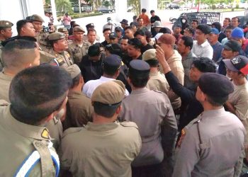 ‎Dituding ‘Kingmaker’ Proyek dan Rugikan PDAM Tirta Silau Piasa, Bupati di Desak Copot Zainal dari Sekda Asahan