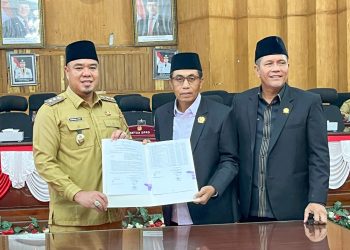 Rapat paripurna DPRD Batubara.