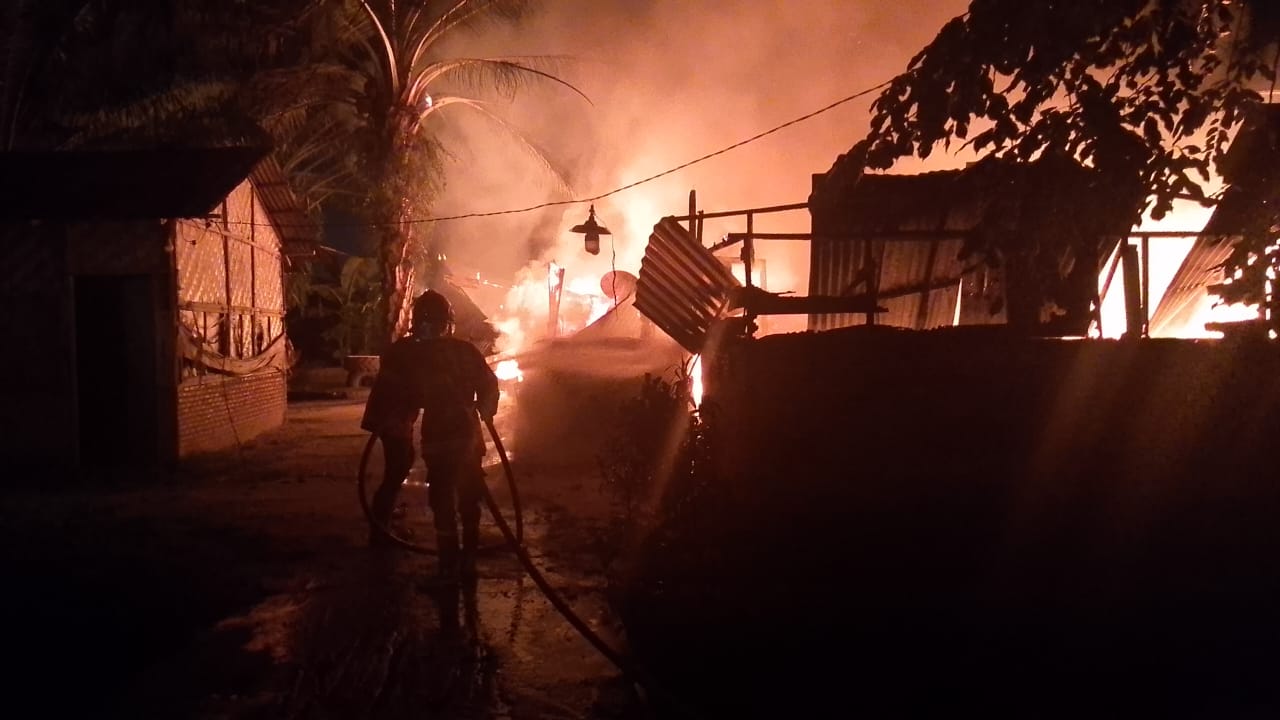 Rumah Warga di Sei Renggas Asahan Terbakar, 1 Tewas 4 Luka-luka