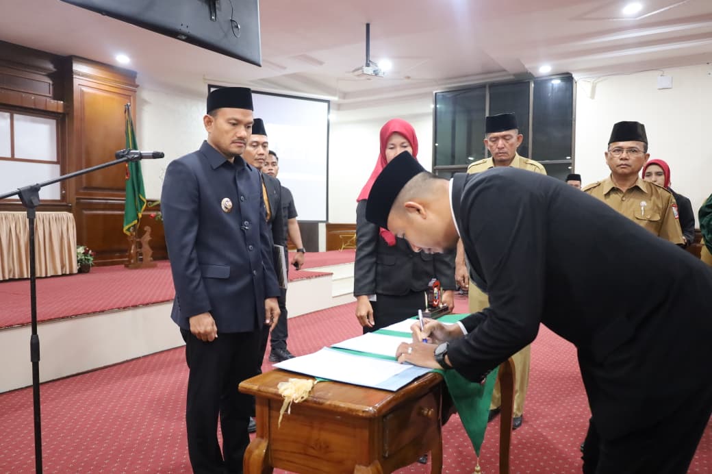 Wali Kota Tanjungbalai Lantik dan Kukuhkan 3 Pejabat Struktural dan 10 Pejabat Fungsional