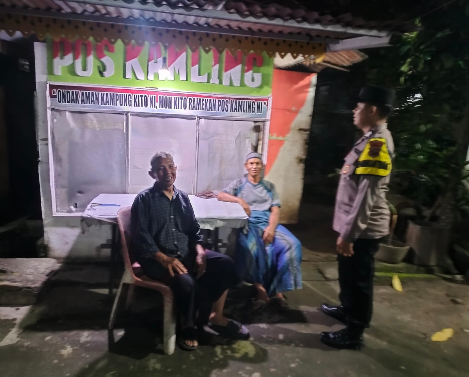 Personel Polres Tanjungbalai Kembali Ajak Masyarakat Aktifkan Poskamling