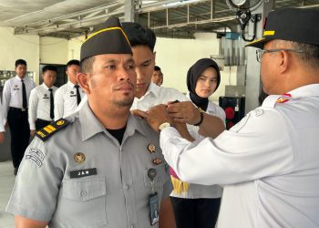 Dua Pegawai Lapas Labuhan Ruku Naik Pangkat