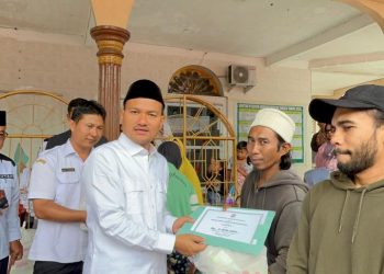 Wali Kota Tanjungbalai Beri Bantuan Kepada Korban Kebakaran di Kelurahan Pantai Burung