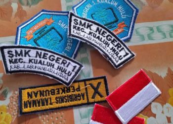 Praktik Jual Beli Atribut di SMKN 1 Kuluh Hulu Diduga Sebagai Ladang Bisnis