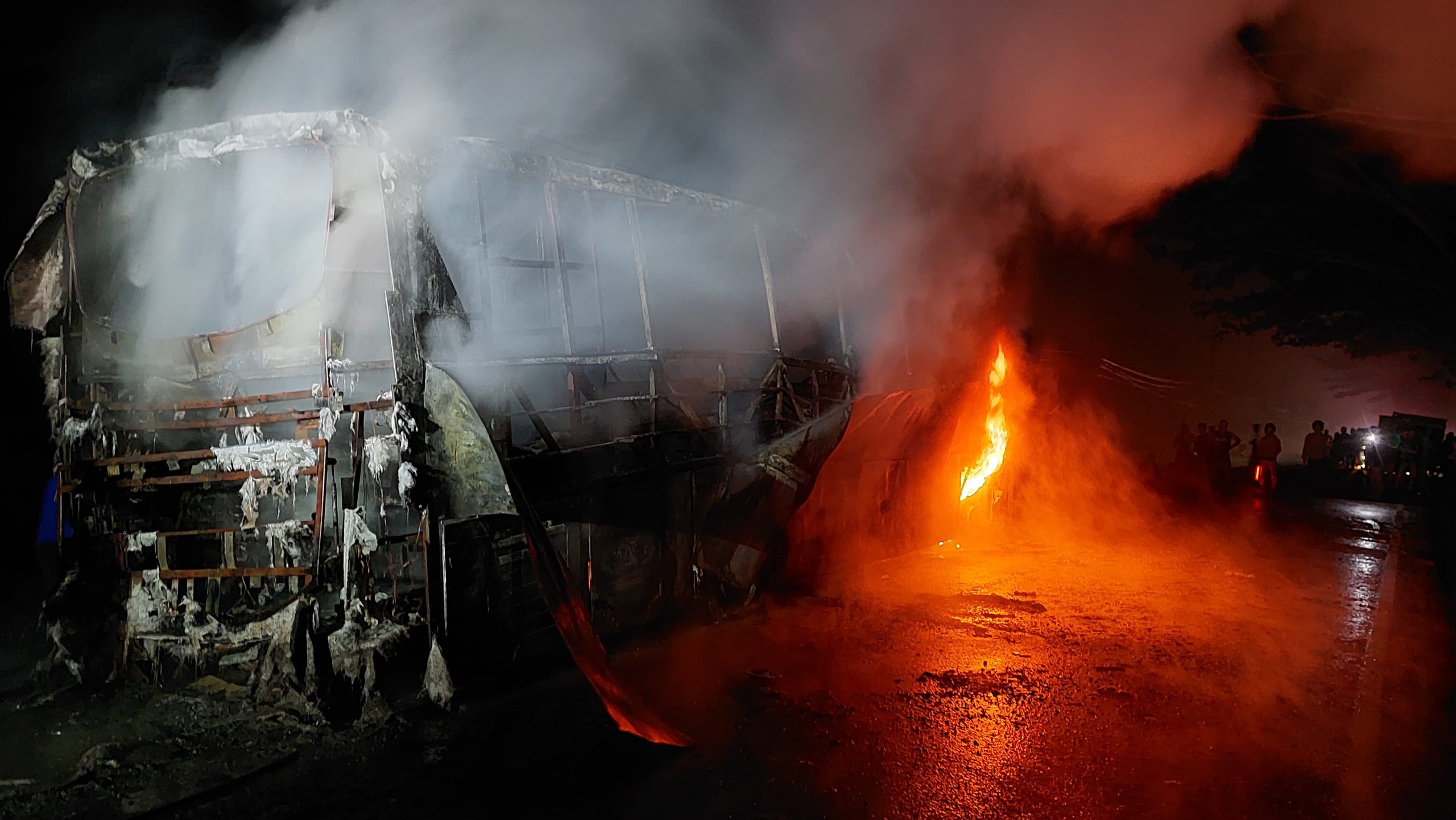 Bus Penumpang Terbakar di Jalinsum Asahan,