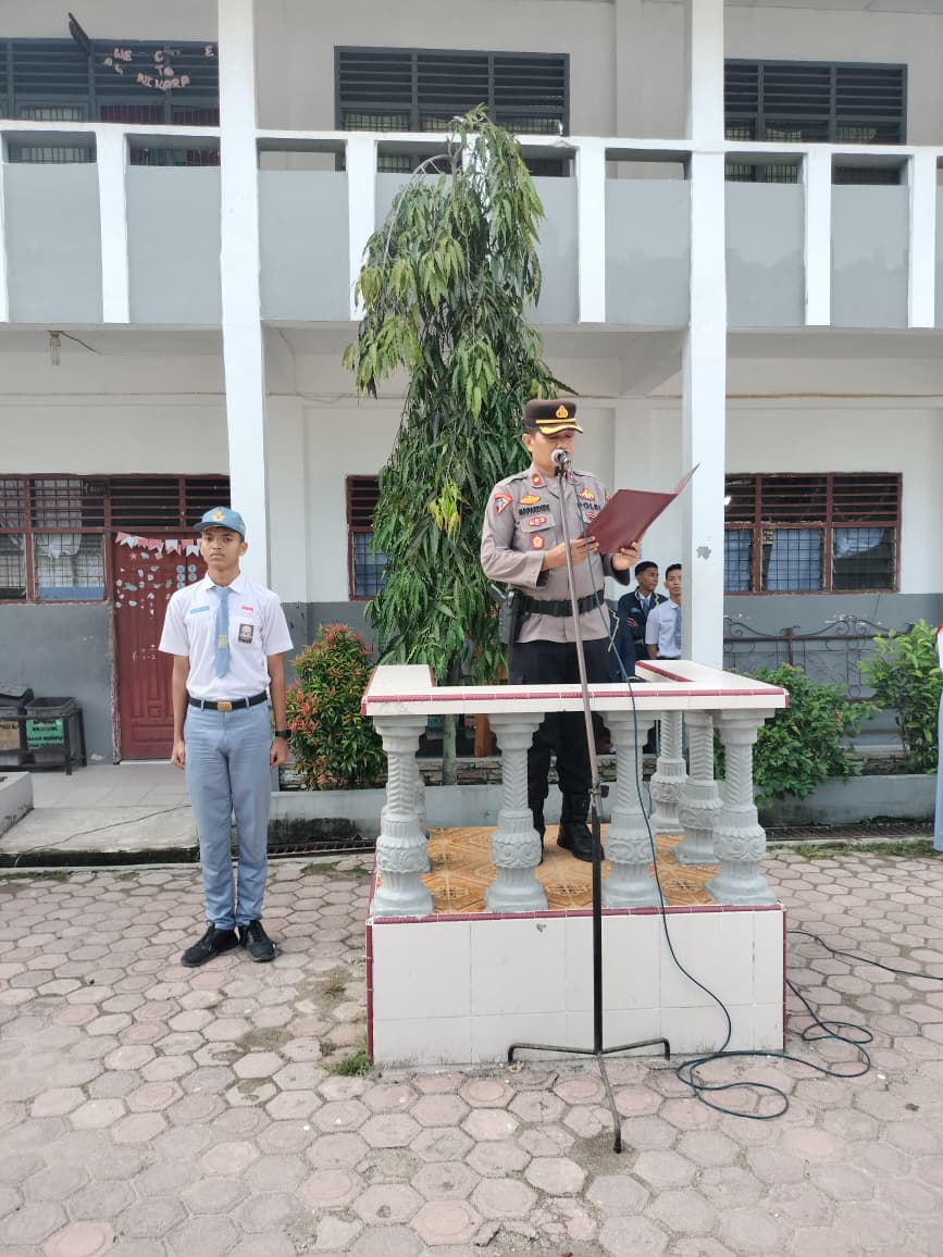Wakapolres Tanjungbalai Pimpin Police Goes To School di SMAN-1