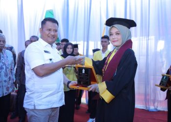 Wabup Asahan Hadiri Wisuda Sarjana dan Pascasarjana Universitas Asahan