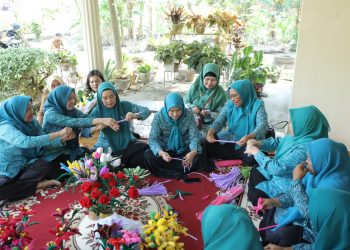 Ketua dan Staf Ahli TP PKK Asahan Lakukan Pembinaan UP2K di Desa Bunut Seberang