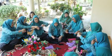 Ketua dan Staf Ahli TP PKK Asahan Lakukan Pembinaan UP2K di Desa Bunut Seberang