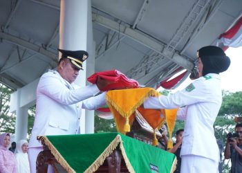Wakil Bupati Asahan Pimpin Upacara Penurunan Bendera HUT ke-80 RI