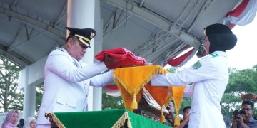 Wakil Bupati Asahan Pimpin Upacara Penurunan Bendera HUT ke-80 RI