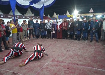 Wakil Bupati Asahan Saksikan Penampilan Seni Budaya Etnis Simalungun di PSBD ke-6