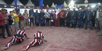 Wakil Bupati Asahan Saksikan Penampilan Seni Budaya Etnis Simalungun di PSBD ke-6