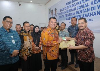 Sebanyak 4.900 Pekerja Rentan di Asahan Terima Kartu BPJS Ketenagakerjaan