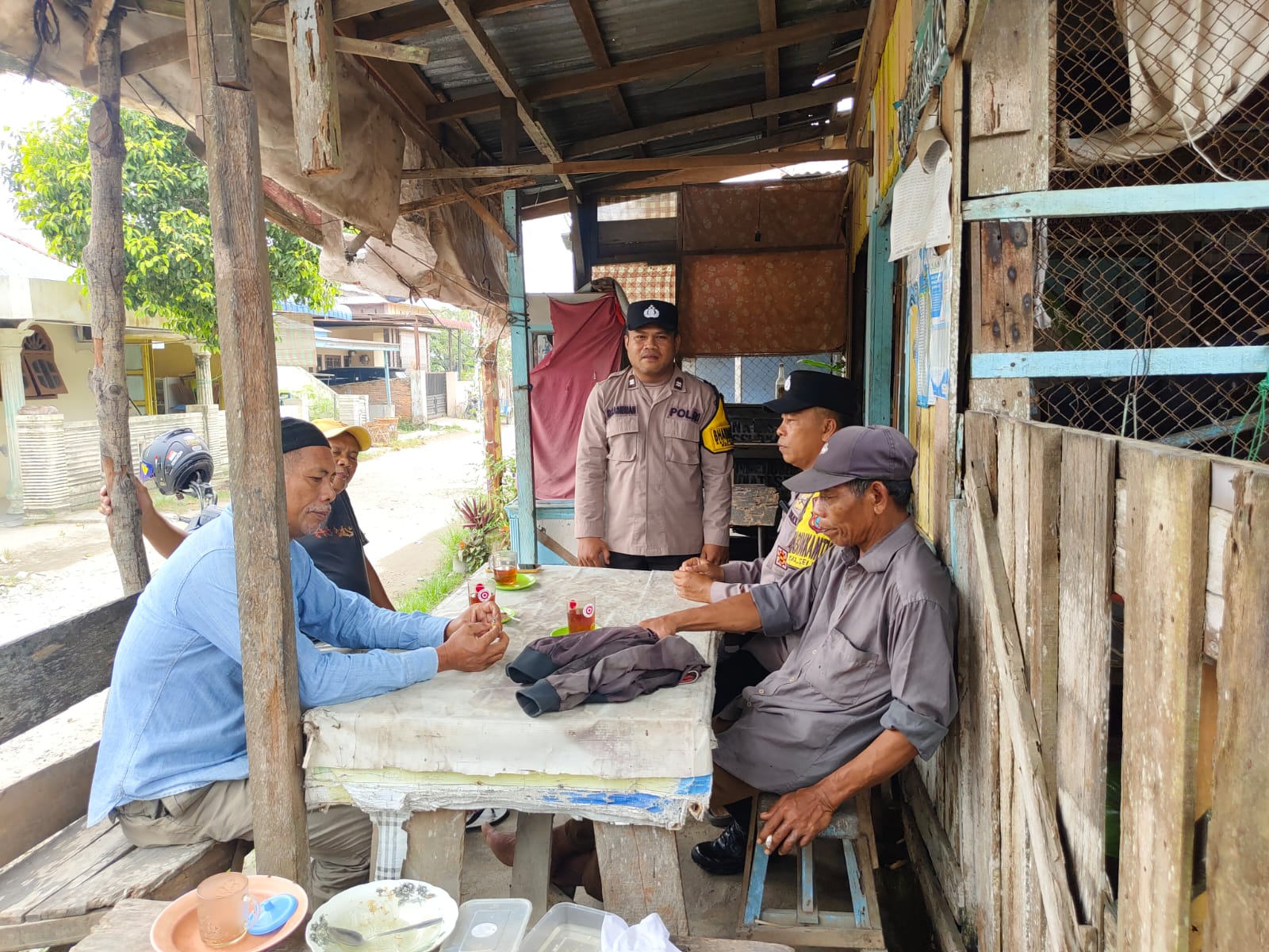 Personel Polsek Sei Tualang Raso Ajak Warga Jaga Kamtibmas. 