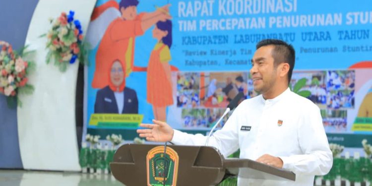 Wakil Bupati Labura, H. Samsul Tanjung, memberikan arahan pada Rapat Koordinasi TPPS Tahun 2025.