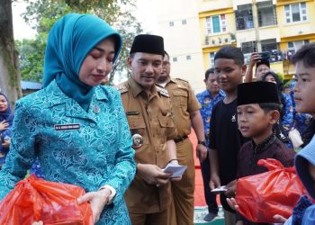 Hut ke 43, Wali Kota Iman Irdian Saragih Santuni 250 Anak Yatim Piatu 