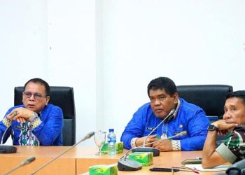 Sekda Labuhanbatu Ir Hasan Heri Rambe (kiri). 