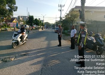 Personel Sat Lantas Polres Tanjungbalai Lakukan Gatur Pagi