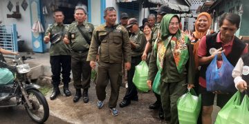 DPC PPP-AD, Pandawa dan KSS Kota Tebing Tinggi Bagikan Nasi Bungkus ke Warga