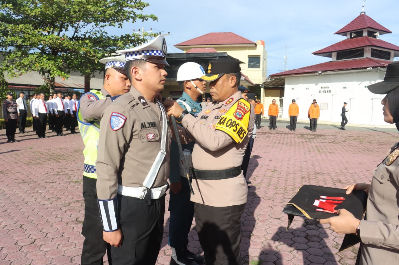 Polres Tanjungbalai gelar apel pasukan operasi lilin 2025.