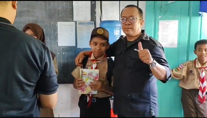 Gerakan Ayah Mengambil Raport Anak di Asahan Disambut Antusias