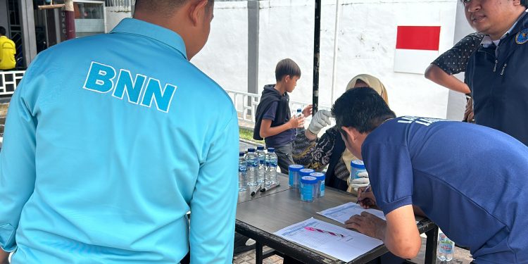 Lapas Labuhan Ruku Gelar Tes Urine Pegawai dan Warga Binaan