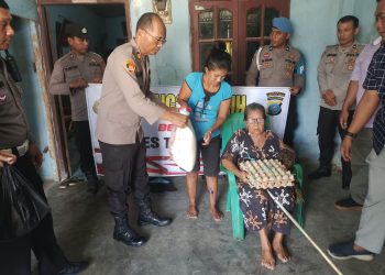 Gelar “Minggu Kasih”, Personel Polres Tanjungbalai Salurkan Sembako