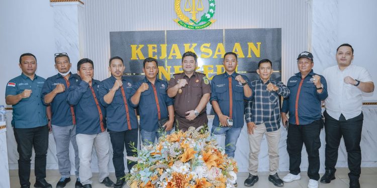 Pengurus IWO Batubara Audiensi ke Kejari 