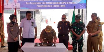 Walikota Tebing Tinggi Resmikan Kolam Renang