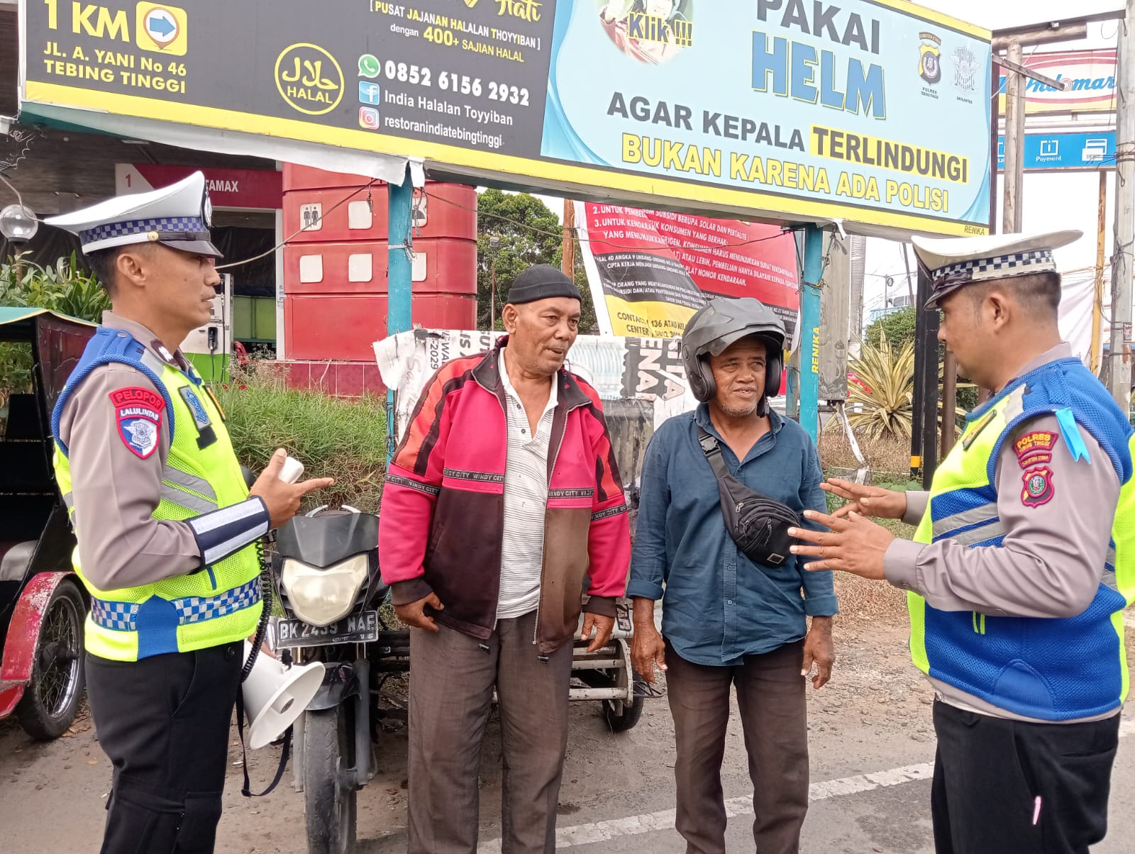 Ops Keselamatan Toba 2026, Polres Tebing Tinggi Berikan Edukasi ke Pengendara
