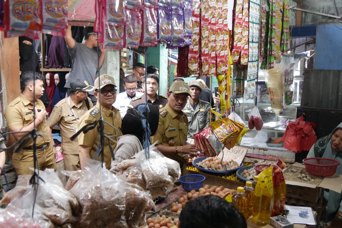 Walikota Tanjungbalai Bersama Forkopimda Sidak Pasar 