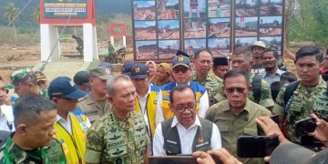 Percepatan Pemulihan Bencana, Menko PMK RI & Kasum TNI Kunker Ke Tapteng