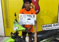DS, pelaku pembegalan, diamankan di Mapolsek Kualuh Hulu. 