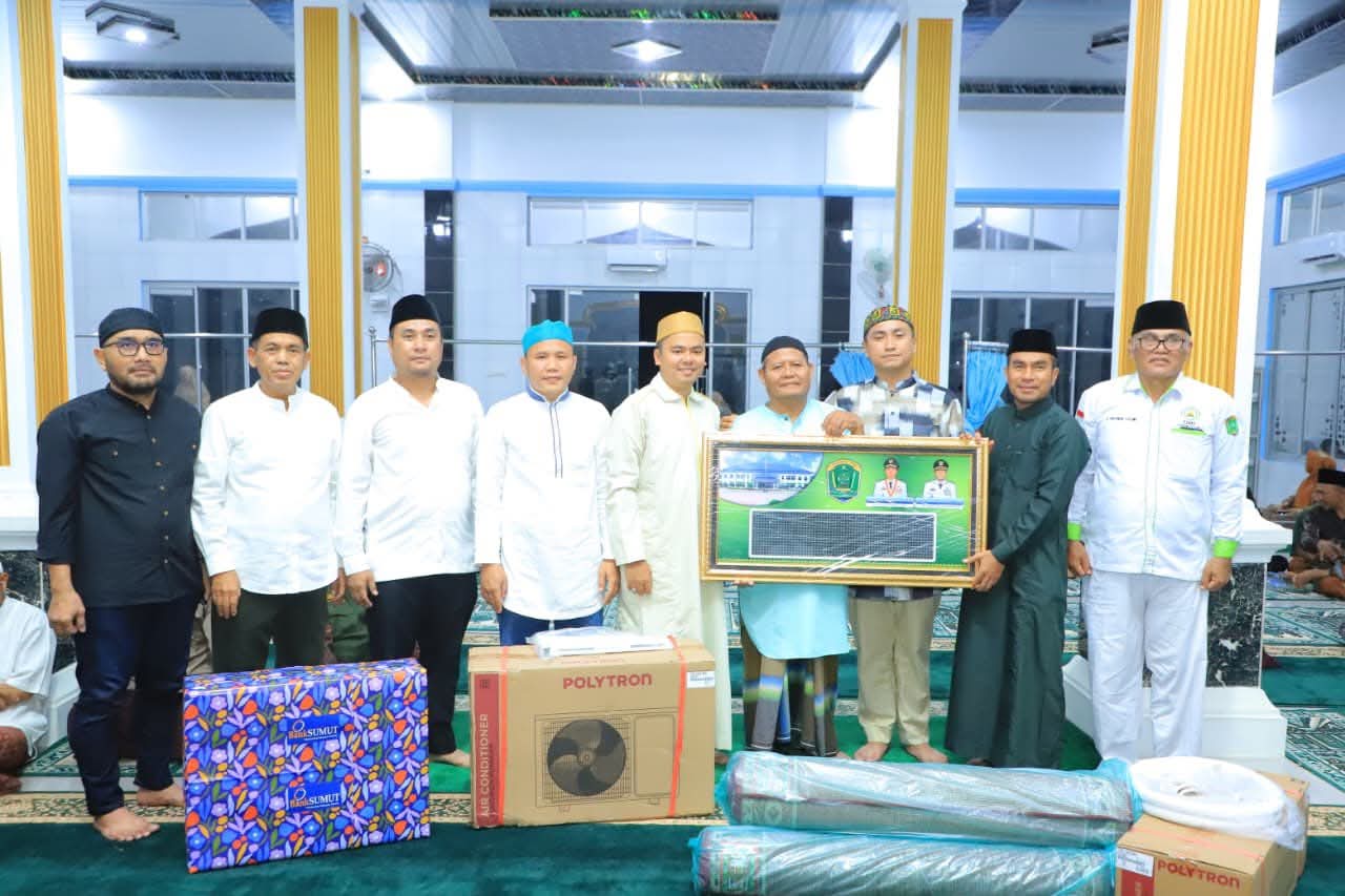 Bupati Labura Safari Ramadan di Masjid Al-Kirom Simonis
