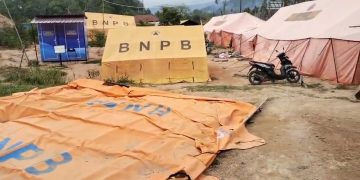 Tenda di lokasi bencana