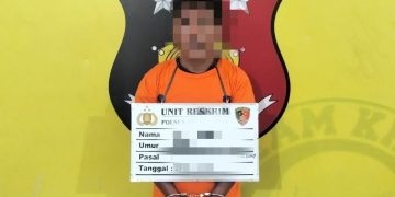 HP, pelaku pencurian, diamankan bersama barang bukti di Mapolsek Kualuh Hulu.