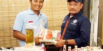 Ketua PW IWO Sumut Serahkan Bantuan ke PD IWO Sibolga yang Terdampak Bencana Alam