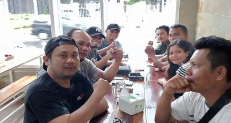Ketua PW IWO Sumut dan PD IWO Sibolga foto bareng.