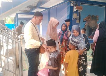 Bos Damor Santuni Anak Yatim dan Janda