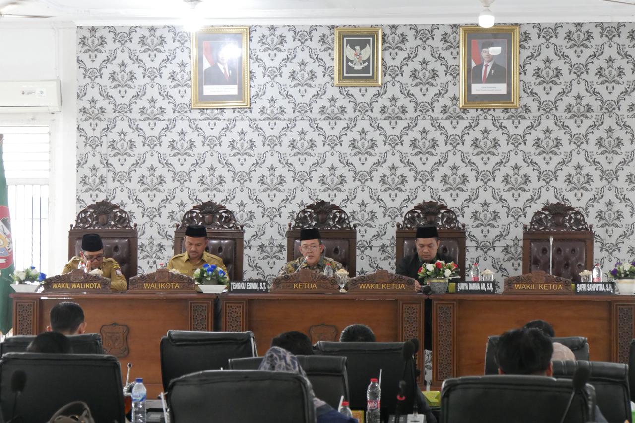 Mahyaruddin Salim Sampaikan Nota Pengantar LKPJ Wali Kota Tahun 2025