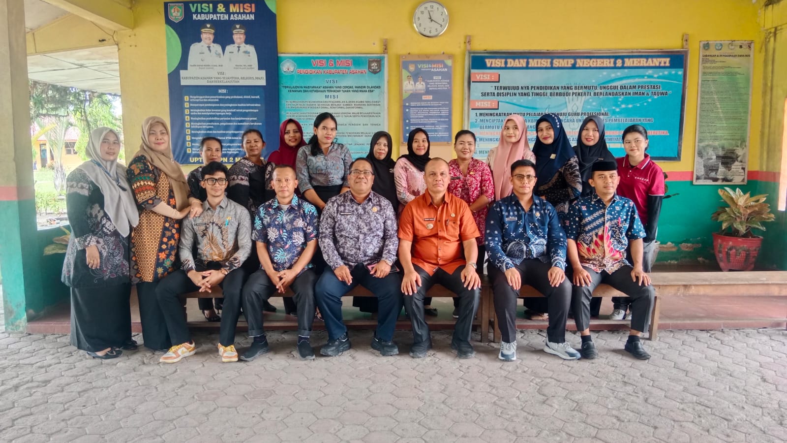 Camat Kunjungi SMPN 2 Meranti
