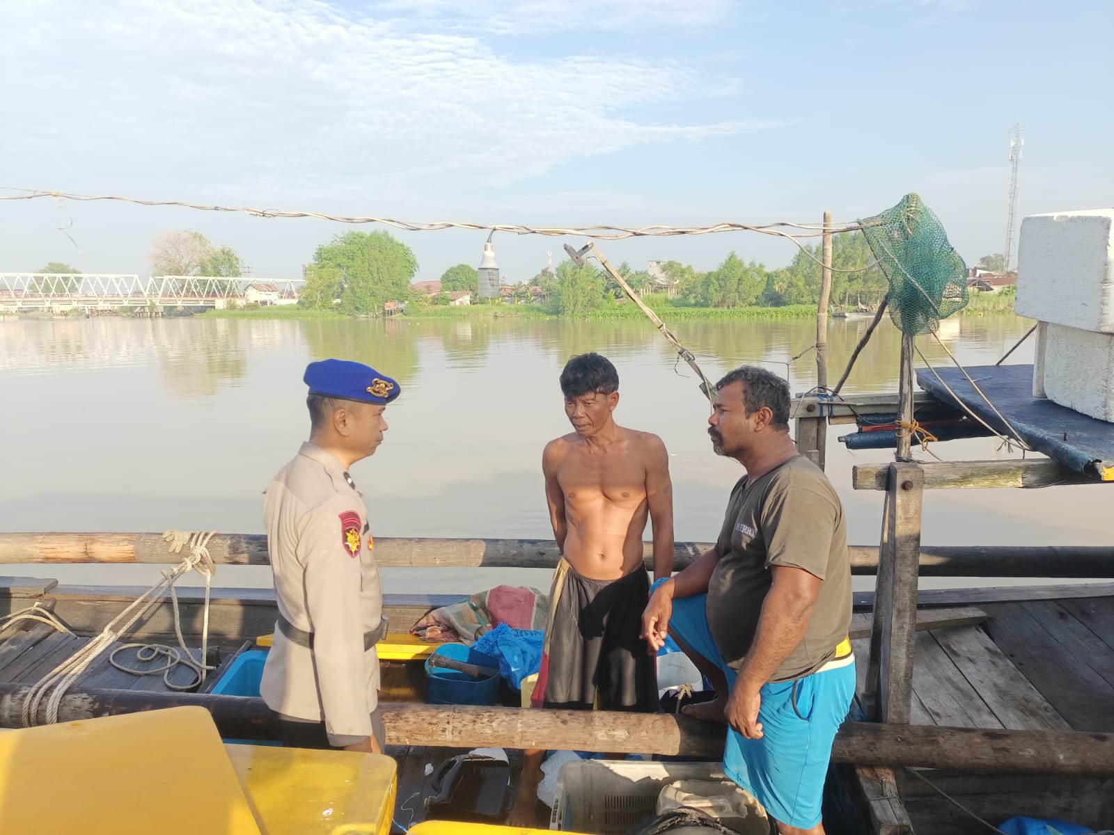 Sat Polairud Polres Tanjungbalai Ingatkan Nelayan, Tingkatkan Kewaspadaan